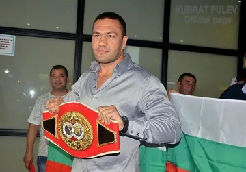 Комично: Пореден отказал се и нов съперник за Кобрата 