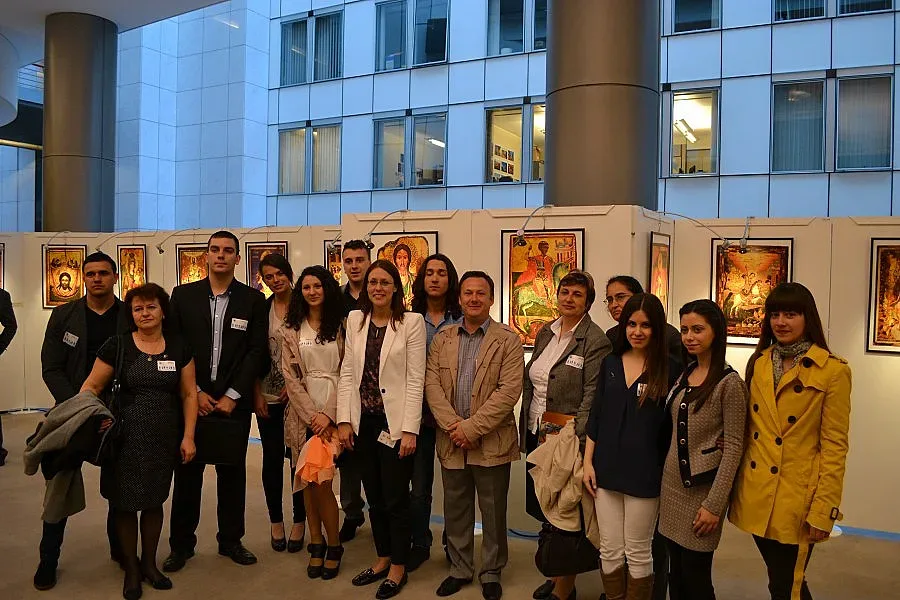 Икони от Родопите осветиха Европарламентa по покана на Моника Панайотова от ГЕРБ