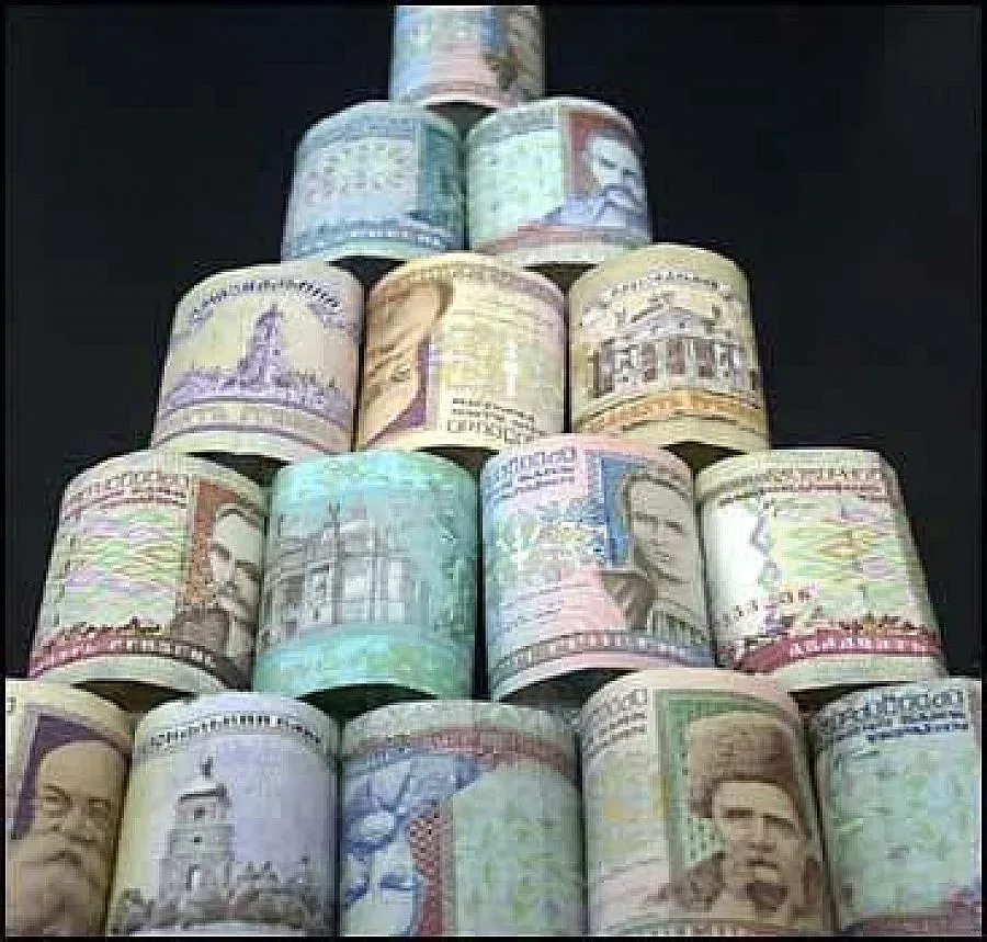 Нов рекореден спад на украинската валута