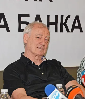 Връщат звезди в националния