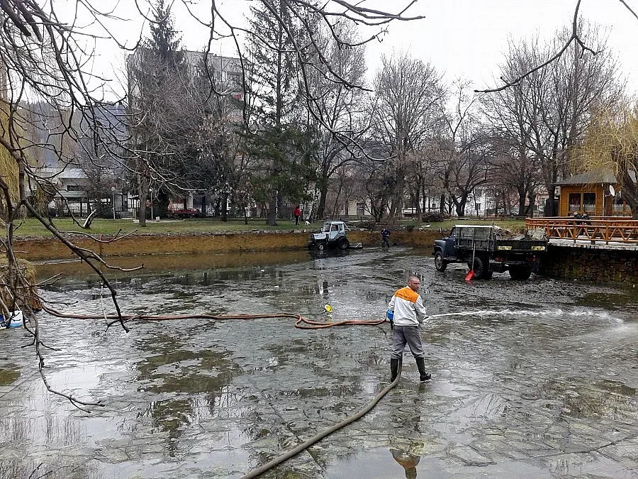 Разлог с пролетна оборка