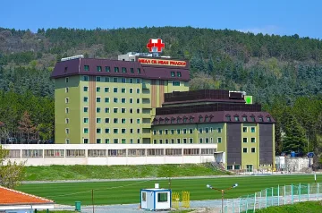 Отвори врати най-модерната извънстолична болница