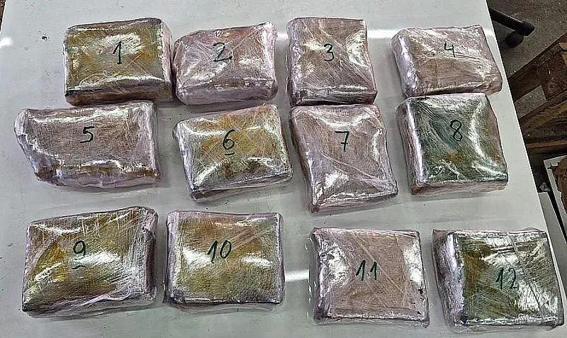 Голяма контрабанда в тайник на наш ГКПП (снимки)