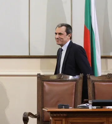 Орешарски: Наваксахме връщането на ДДС