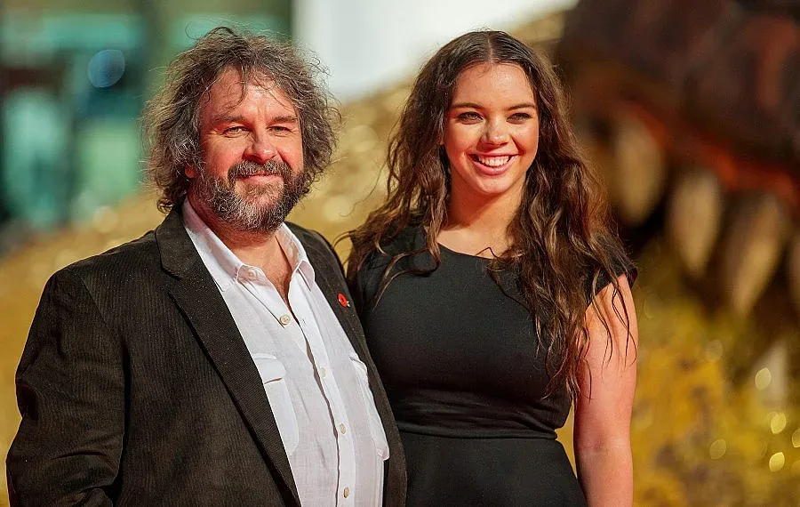 Питър Джаксън се включи в издирването на MH370