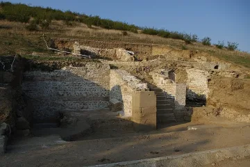 Американци спасяват античен град край храма на Ванга