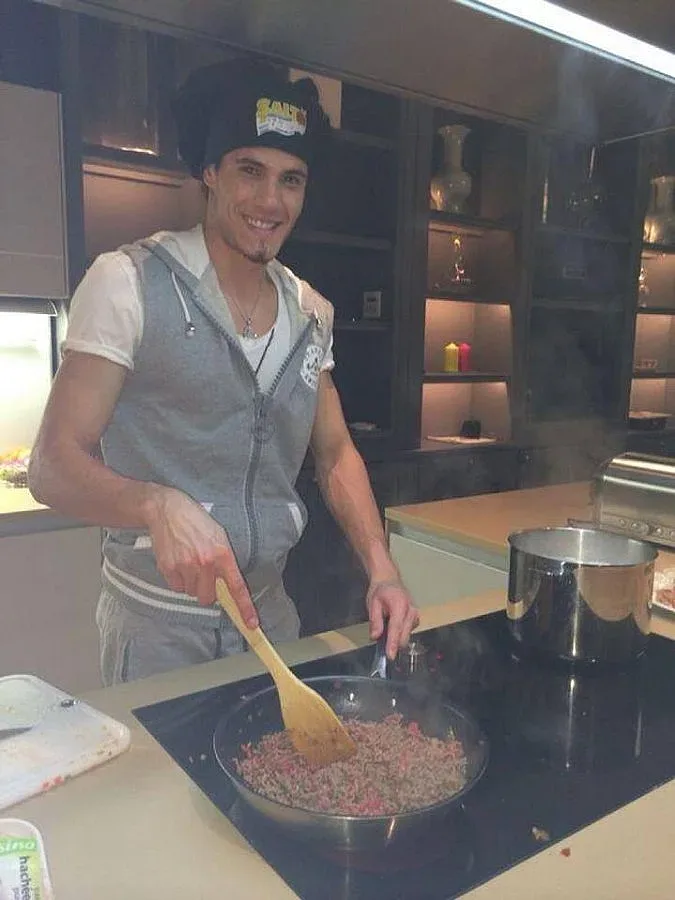 Кавани загря  със спагети