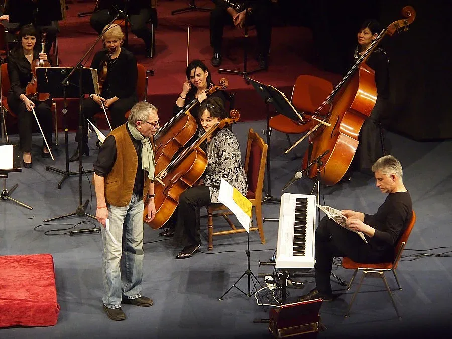 Книги и музика в Благоевград