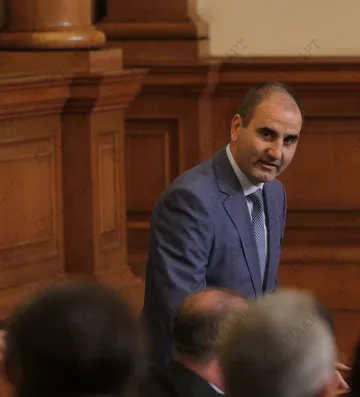 Отложиха делото срещу Цветанов за 13 май