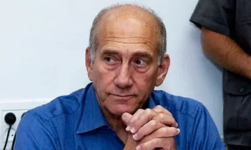 Осъдиха бившия израелски премиер за корупция