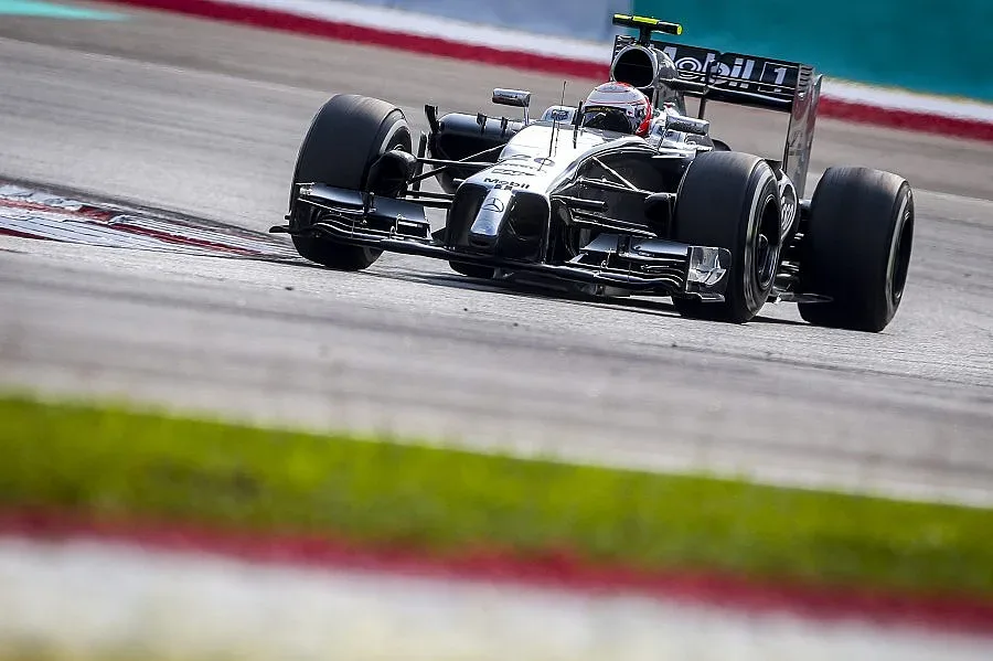 Двоен удар за "Мерцедес"