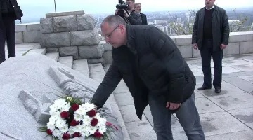 Станишев кани на кафе в парламента
