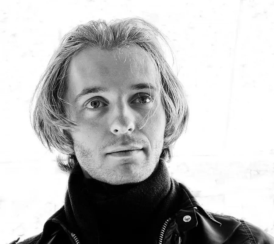 Стефан Иванов: Театърът е разходка в минно поле