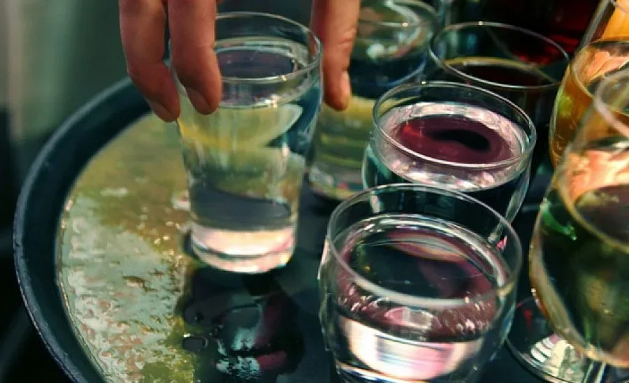 Тинейджъри от Варна пропушват в шести клас, сочи проучване