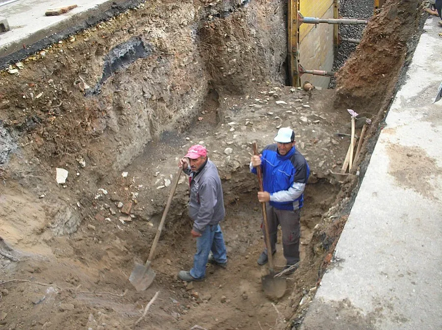 Средновековна черква откриха в старозагорския парк „5 октомври"