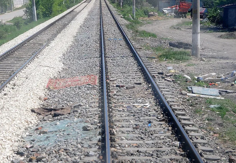 Влак дерайлира край Пловдив