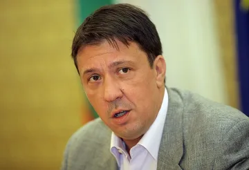 Куюмджиев: КАТ няма право да ме снима