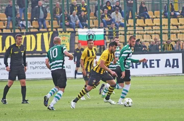 Цветан Василев иска феновете на стадиона