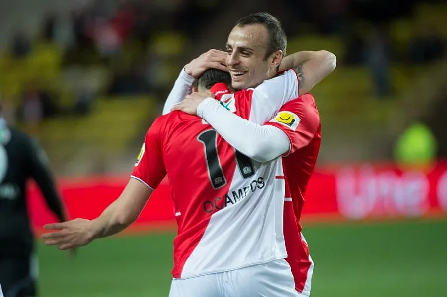 Хвалби и кошница черешки за Бербо