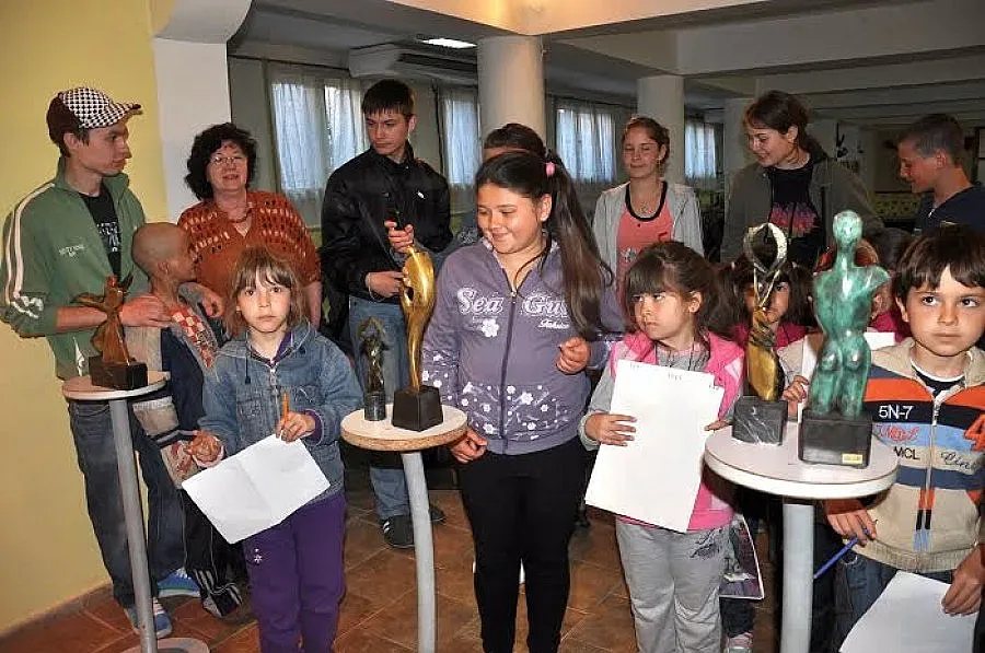 Децата на Брегово растат без майки