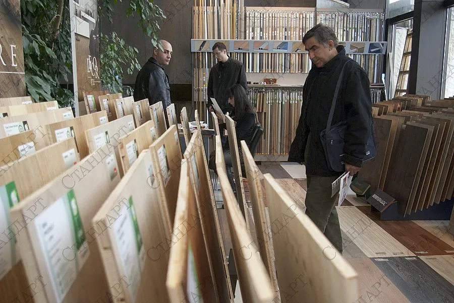 На Стройко 2000: Спалня става на маса с кресла