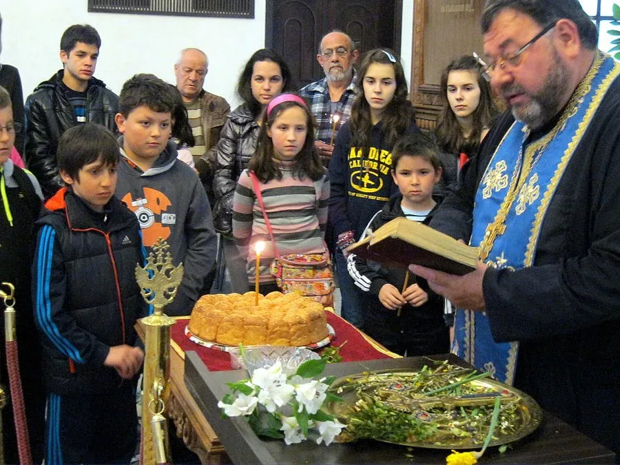 Дариха "Чисти сърца" с осветени кръстчета