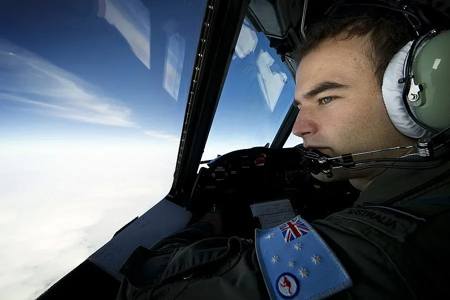 Пилотът на боинга откачил от развод