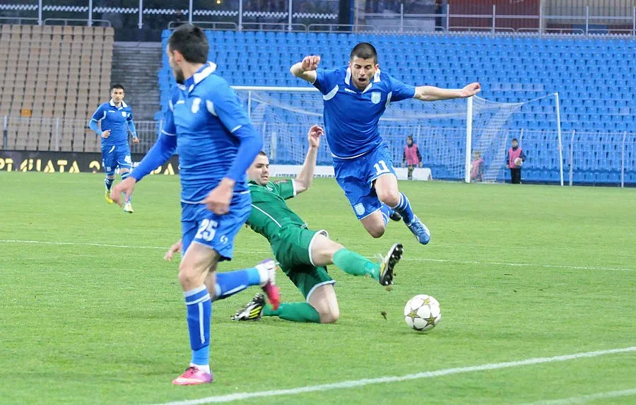 Затворихме им устата, доволни са "акулите"