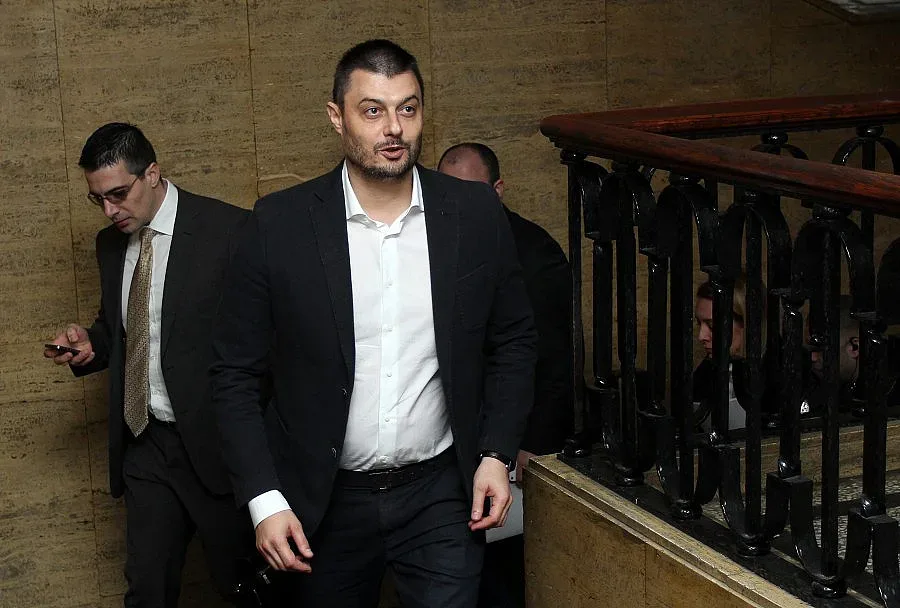 Трима от БАСТА и отцепник от ГЕРБ отиват при Береков