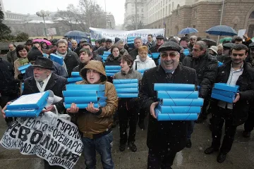 Референдумът няма да е заедно с евровота