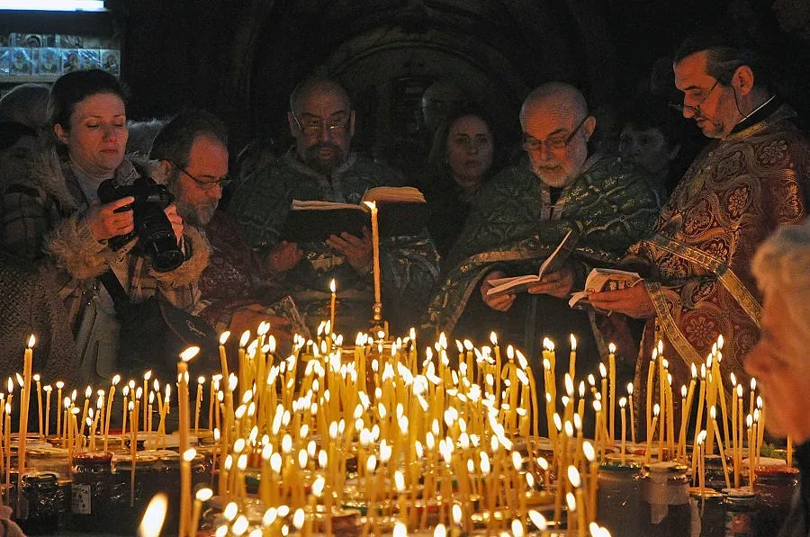 Миряни искат фонд за ремонт на храмове