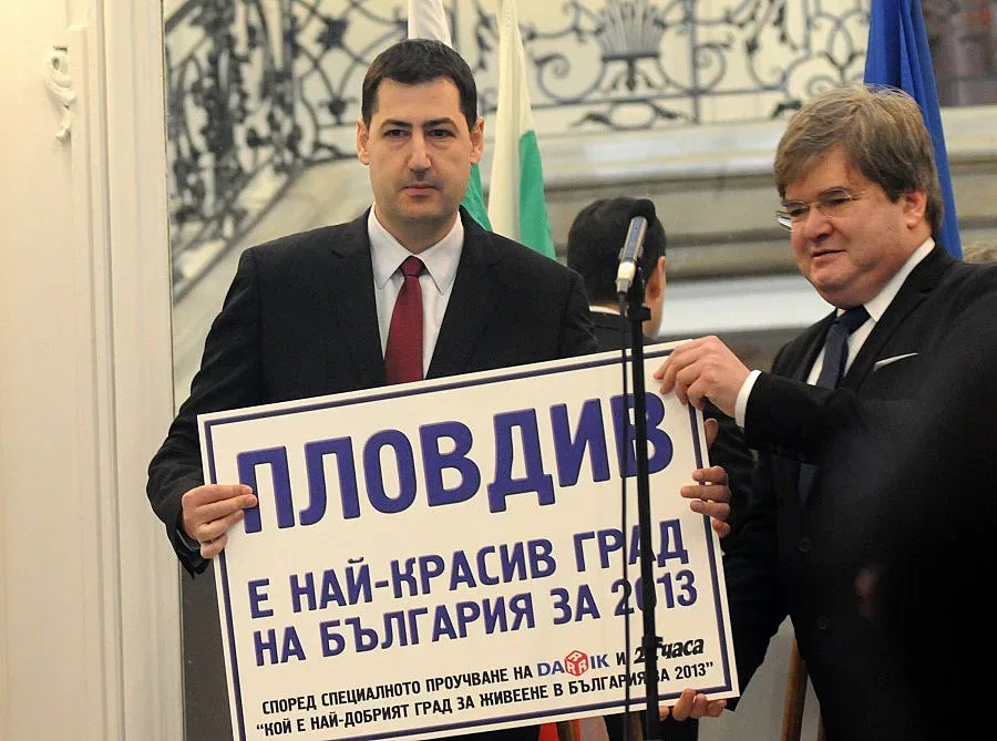 Тотев прави втори Царевец на Небет тепе