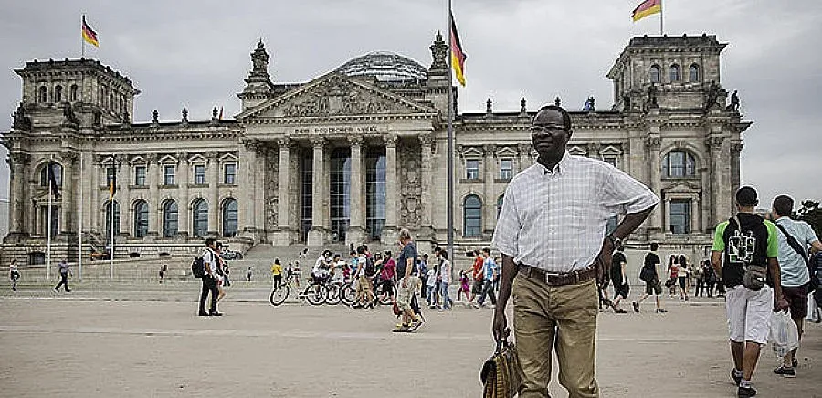 Германия ограничава престоя на безработни имигранти