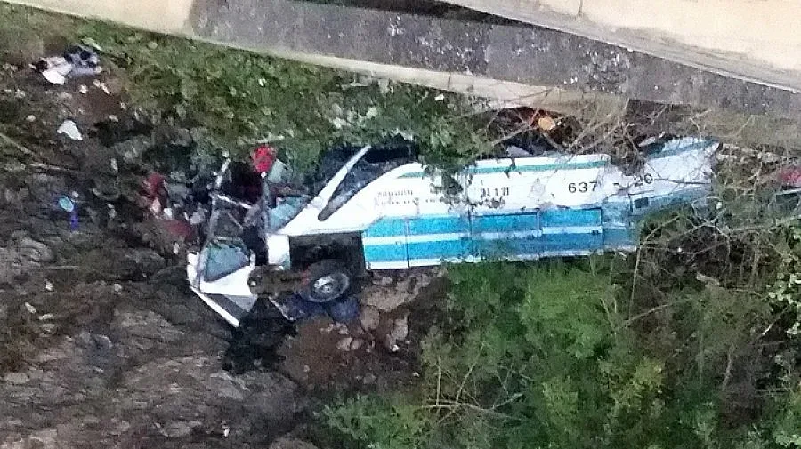 Най-малко 30 са загинали в катастрофа в Тайланд