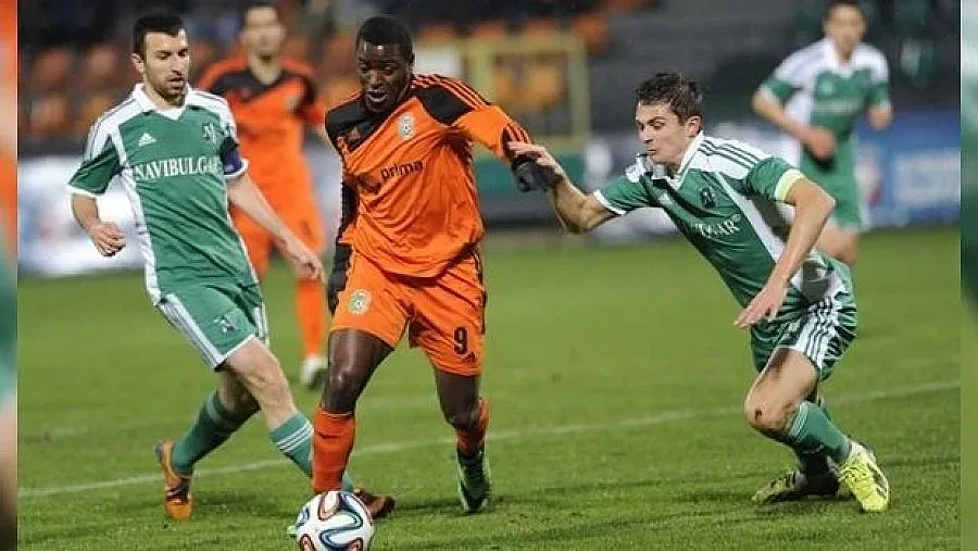 Касапница разпали войната на върха