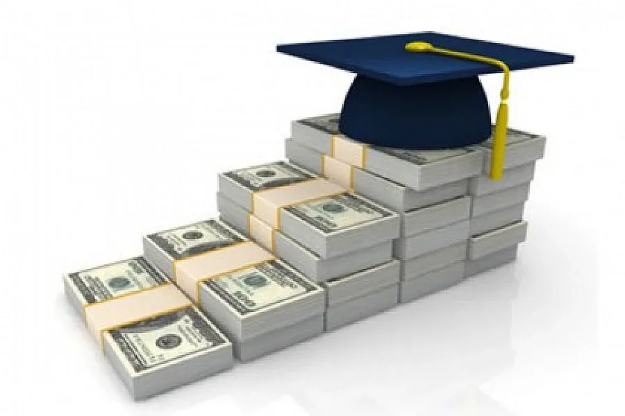 Ректор: До 180 лв. за час взимат във ВУЗ