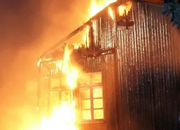Пазач изгоря в пожар край Поморие