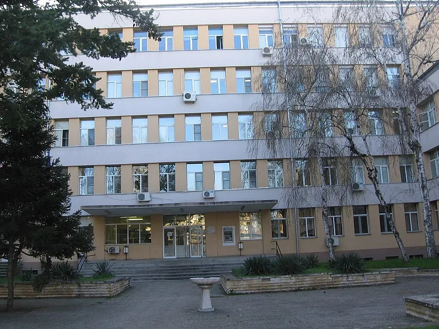 Министър зае страната на държавната болница във Видин