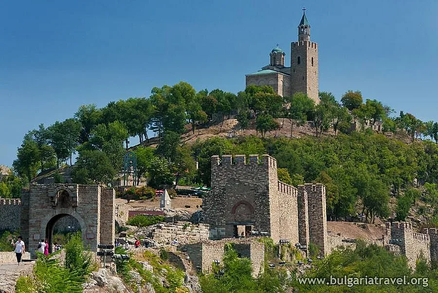 30 хил. туристи в музеите на Търново за празника