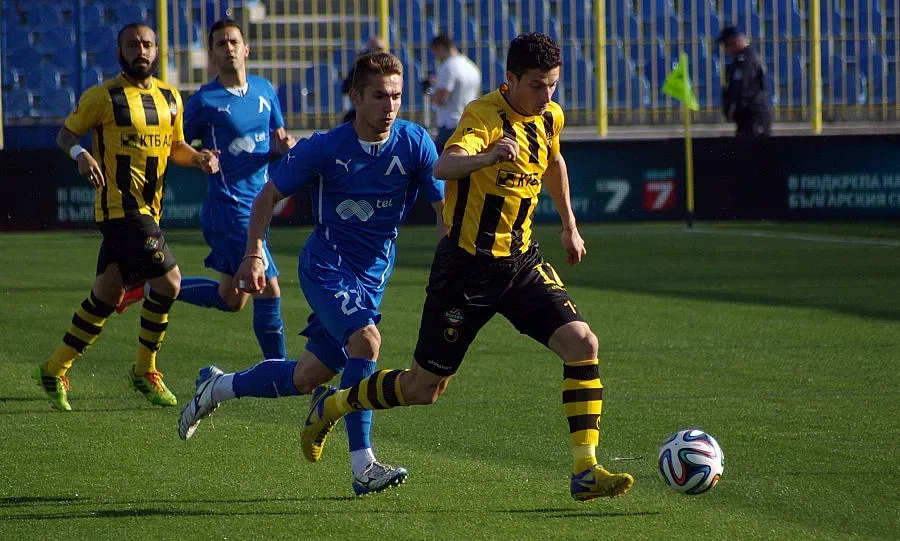 "Левски" вкарва крило във фризера