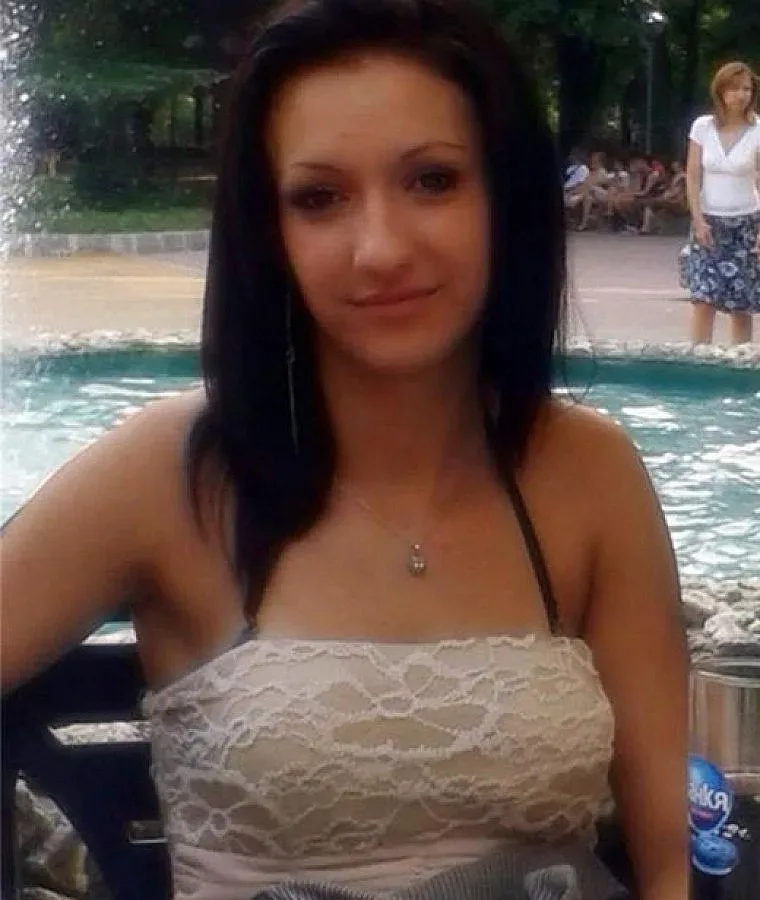 Мелица полетяла след вечеря с мама и тати