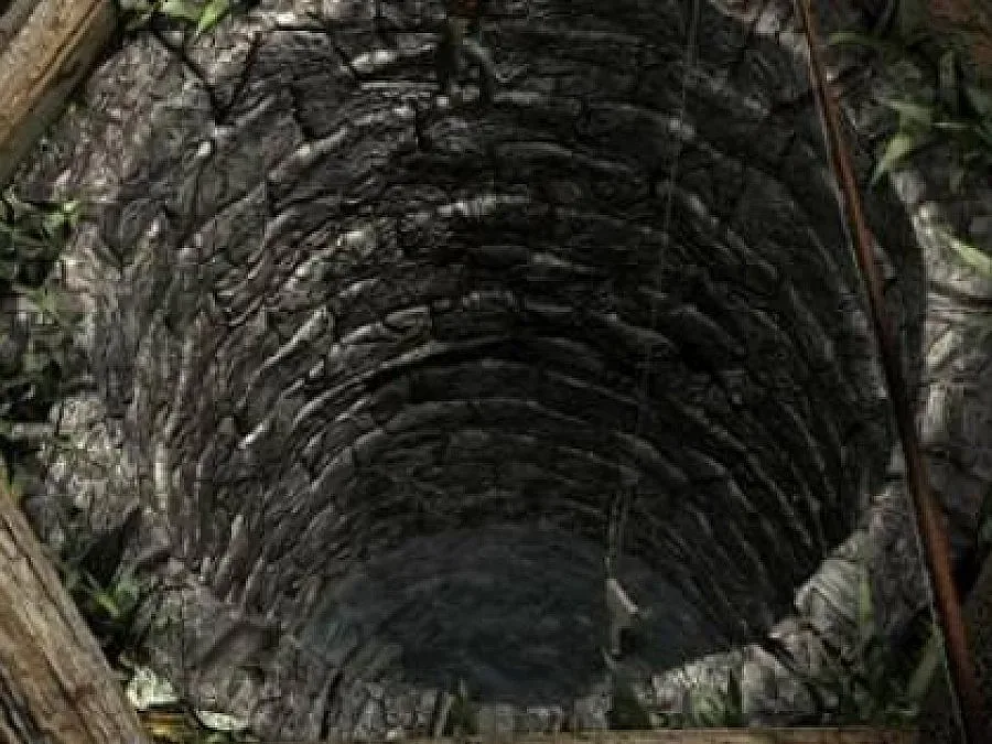 Хлапе падна в кладенец