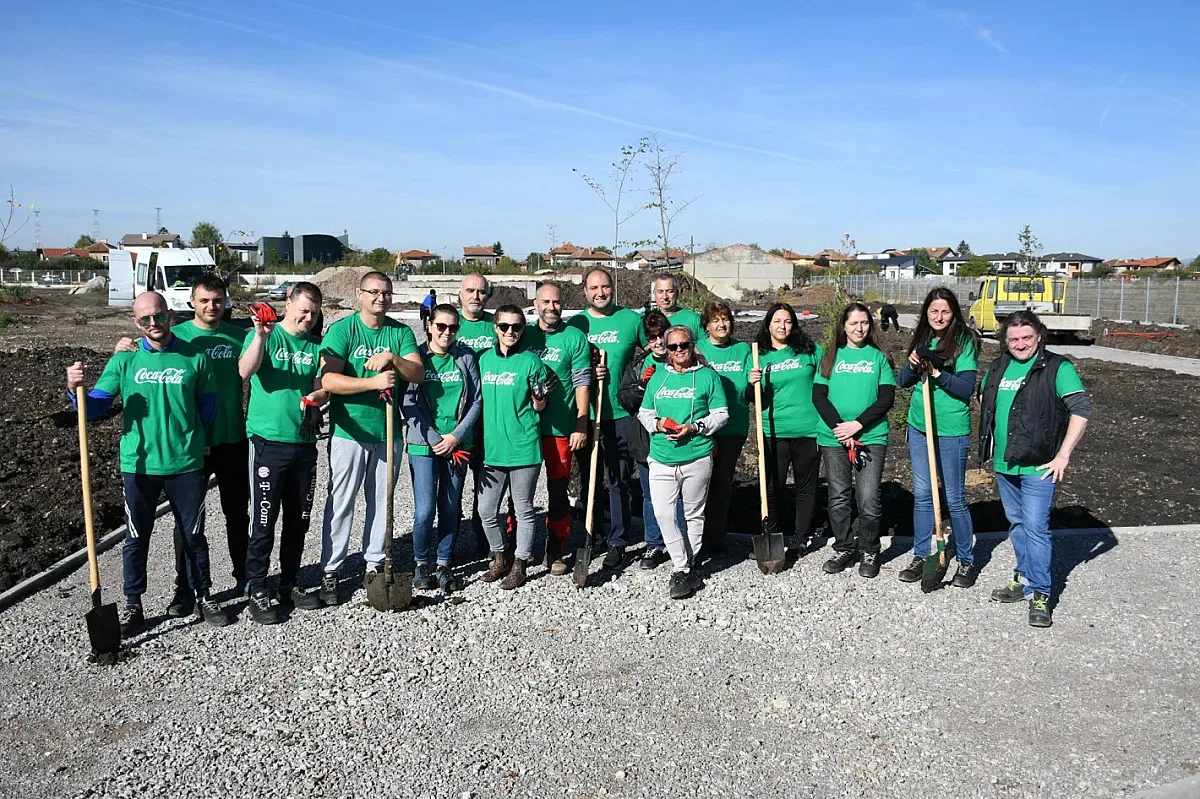 Поредна залесителна акция реализираха доброволци от Кока-Кола България