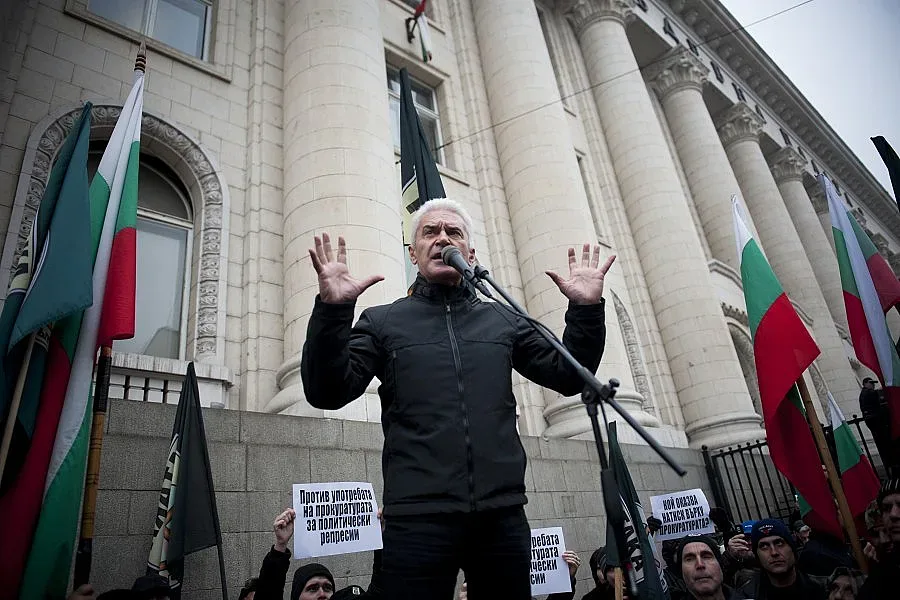 Волен брани Крим пред "Дондуков" 2