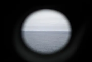 Китай засече следи към изчезналия самолет