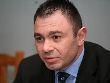 Лазаров призна: Баретите със стари оръжия