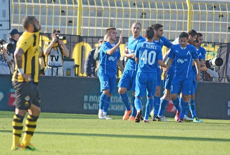 "Левски" живна с 2:0 над "Ботев"