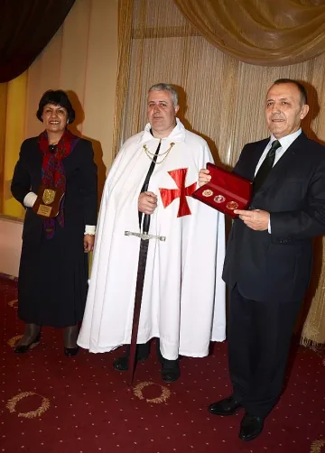 Рицари вдигат български храм на река Йордан