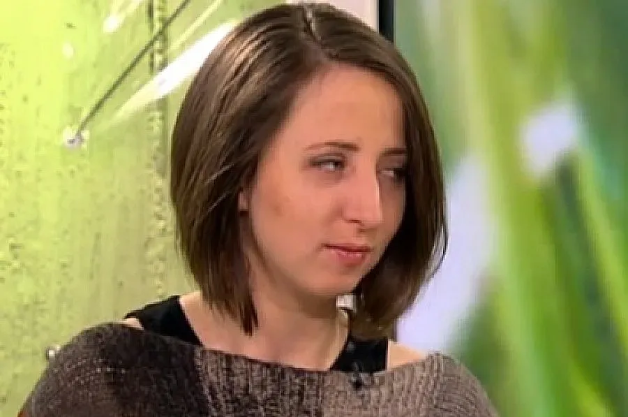 Купиха 237 СИМ-карти на името на студентка