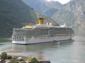 300-метров лайнер шашка Бургас